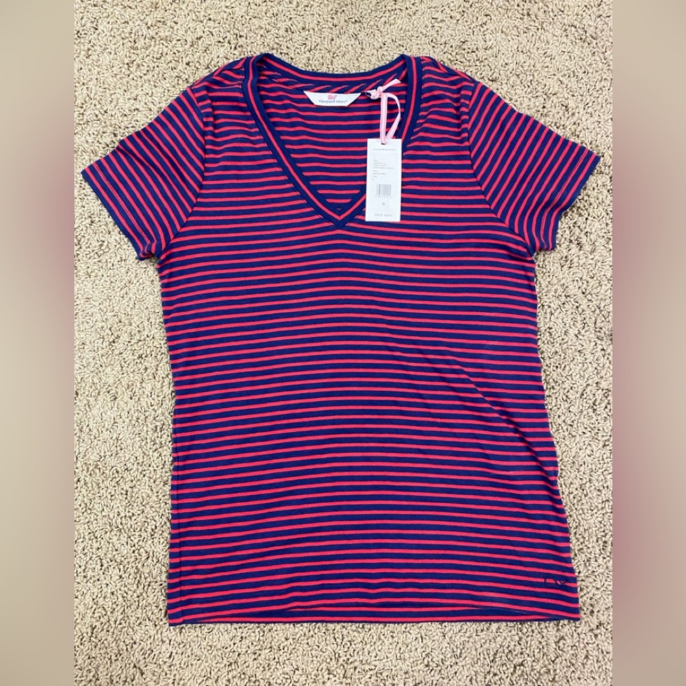 Vineyard Vines Blue Red Stripe V neck Tee. Short sleeve shirt Women’s small NWT